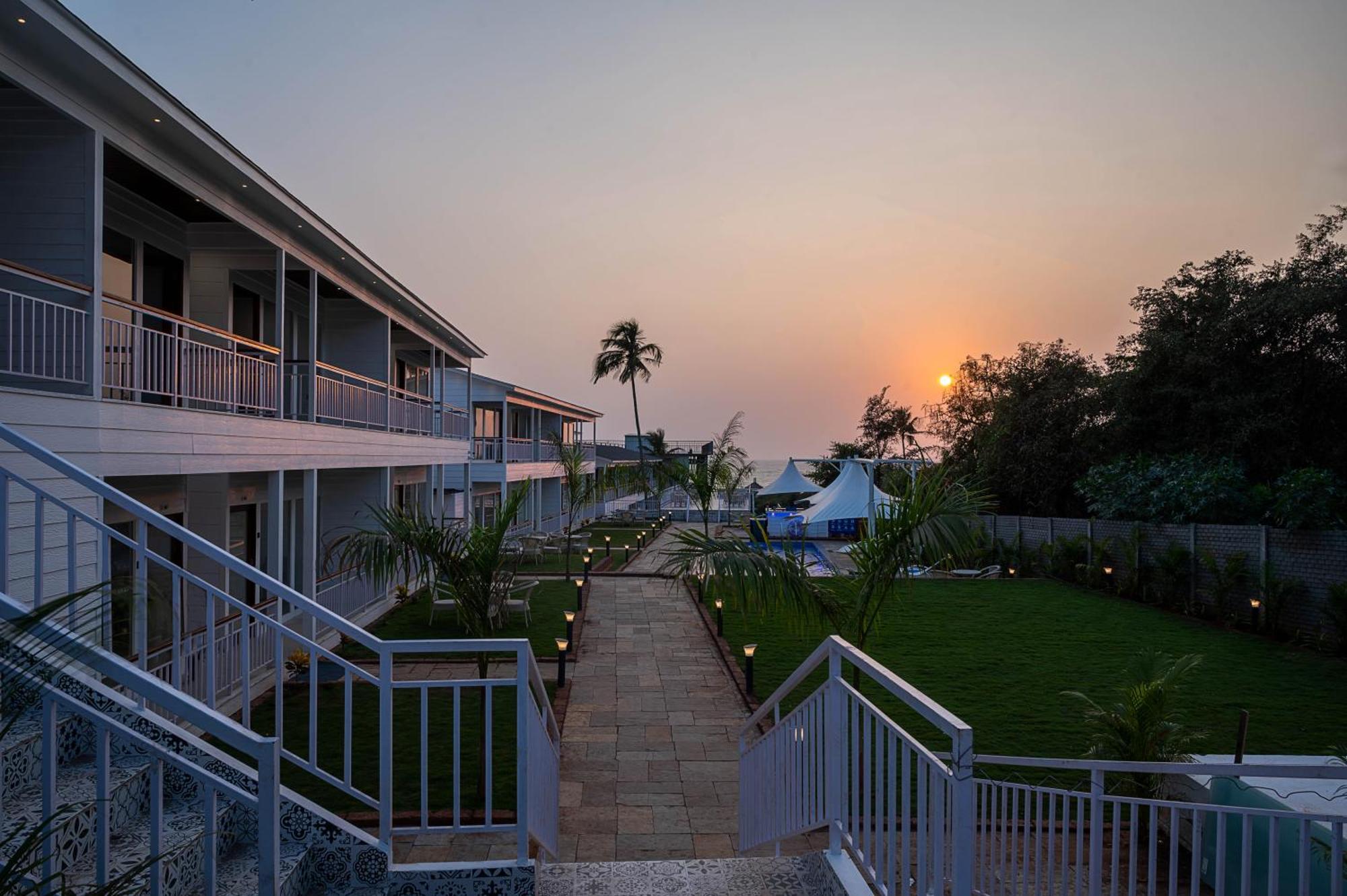The Kimaya - By The Sea Baga Exterior photo